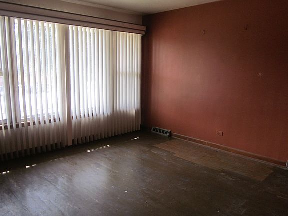 Additional Living Room