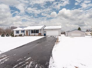 10369 Timber Line Dr SE, Alto, MI 49302