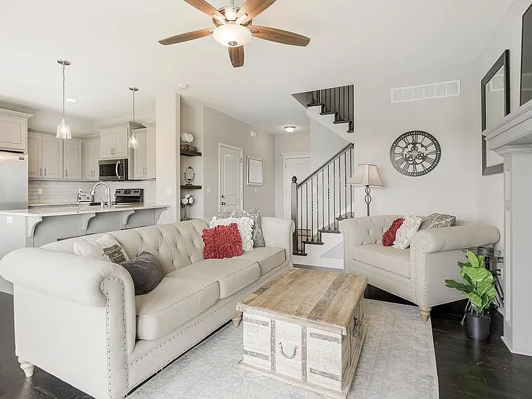 1505 Shane Ln — Photo 6