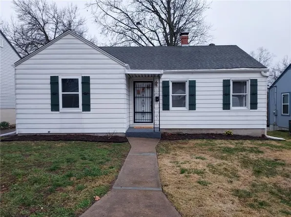 1711 Poplar St, Lexington, MO 64067