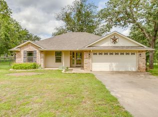 115 Pleasant Oaks Ln, Springtown, TX 76082
