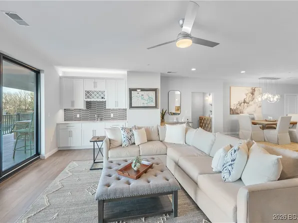 166 Captiva Dr #1E, Sunrise Beach, MO 65079
