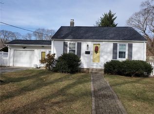 81 McKinley St, Warwick, RI 02886