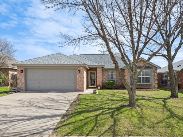 712 Sawyer Dr, Saginaw, TX 76179