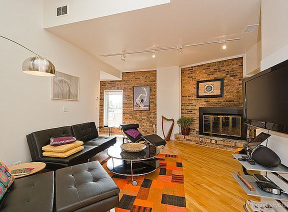 5th image of 2137 N Lakewood Ave #4S