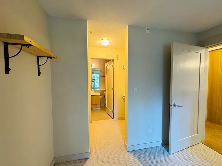 2214 Kelly Ave #308 — Photo 9