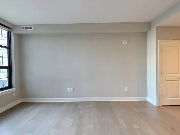 216 Arch St #411 — Photo 11