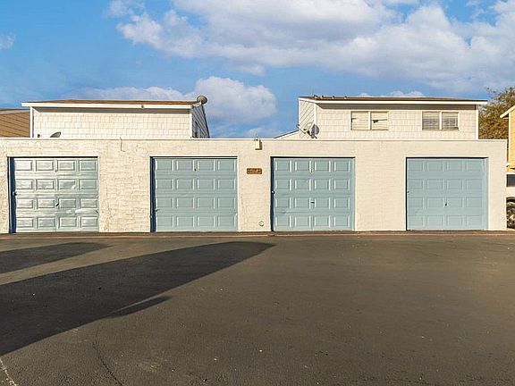 2nd image of 5125 Golden Ln