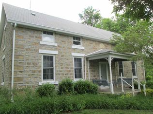 21605 Rolling Prairie Rd, Onaga, KS 66521