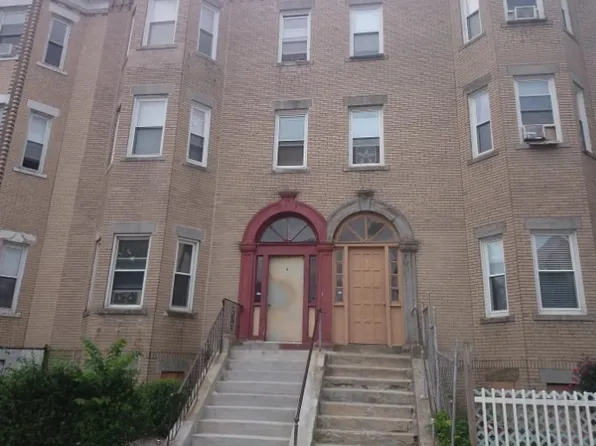 9 Forbes St, Jamaica Plain, MA 02130