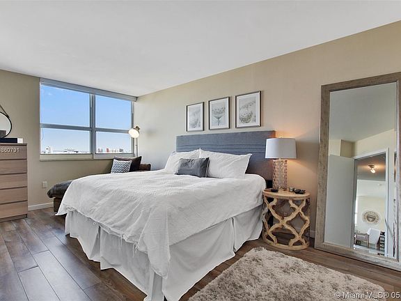 5th image of 650 West Ave APT 1012