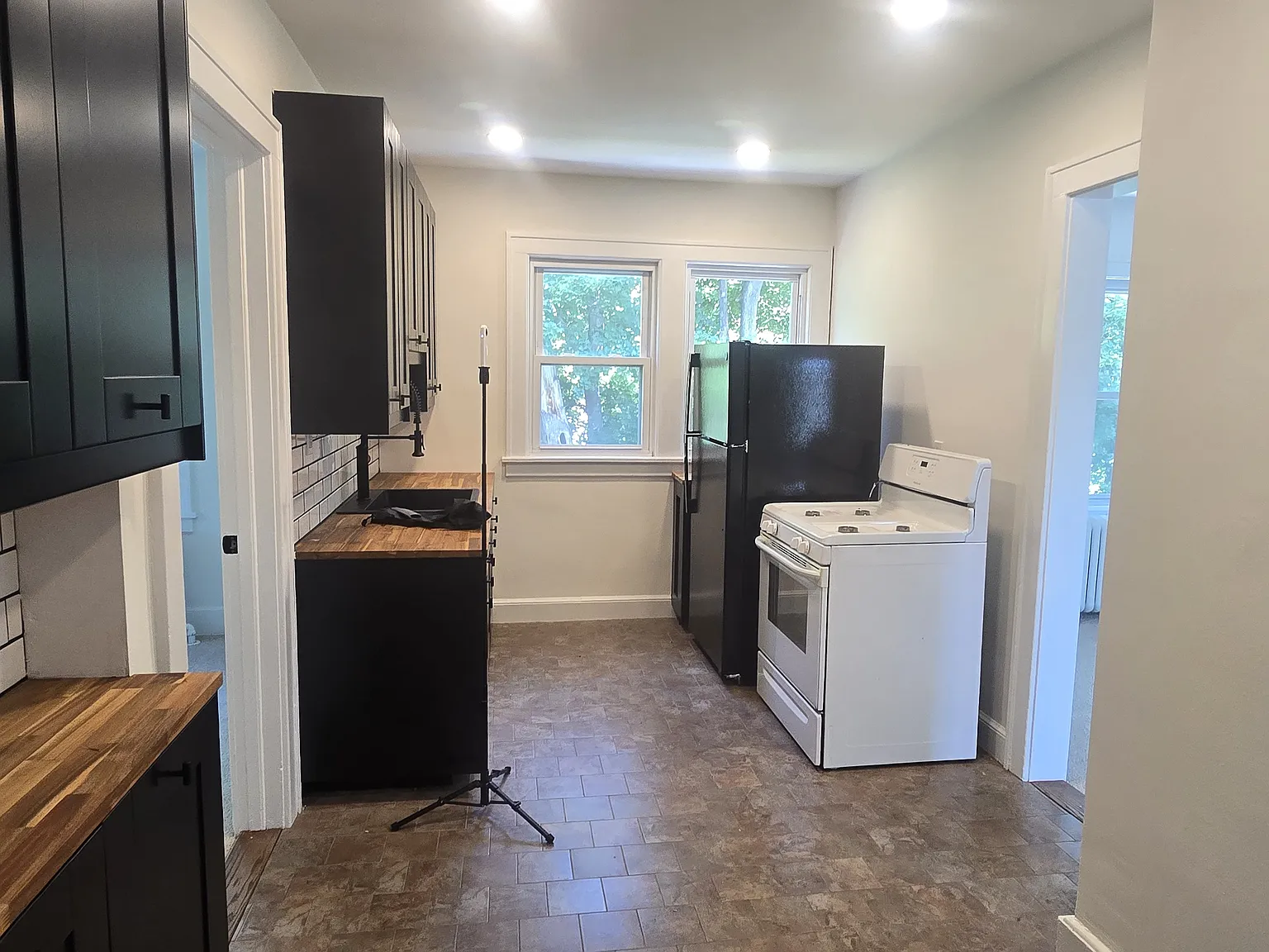 2 bed, 800 sqft, $2,900 — Photo 2