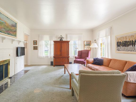 5th image of 3830 Ferndale Ave