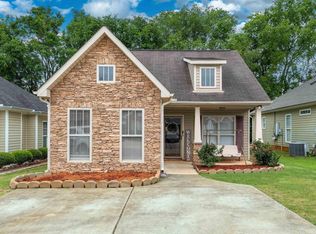 196 Moss Stone Ln, Calera, AL 35040