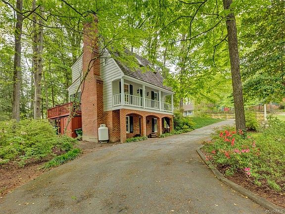 3rd image of 5600 Willow Creek Ln