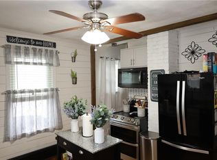 97 Knollwood Ave, Cranston, RI 02910