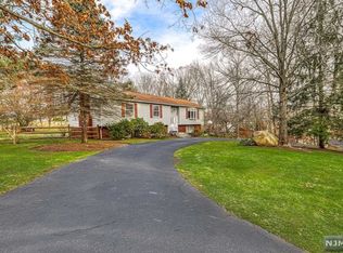 257 Demarest Ave, Wyckoff, NJ 07481