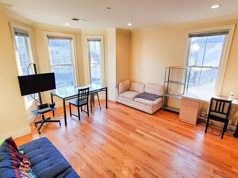 11 Sparhawk St #9 — Photo 3
