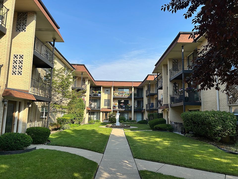 1st image of 5020 N Austin Ave APT 3I