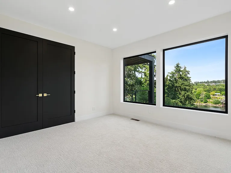 985 SE Rimrock Ln — Photo 37