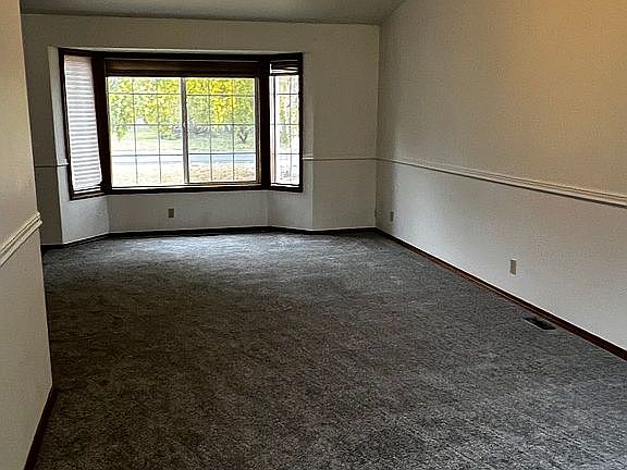 4th image of 805 S Mockingbird Ct