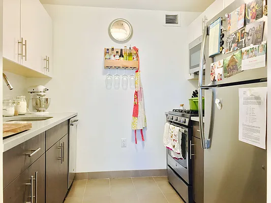 Rented by Matthew Gros-Werter, LREB  | media 30