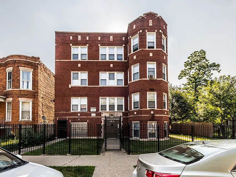 7825 S Emerald — Photo 6