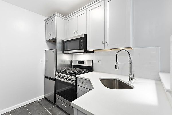 1st image of 200 Hull St #1A