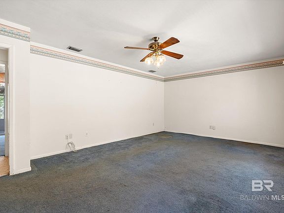 2nd image of 8070 Oak Hill Dr