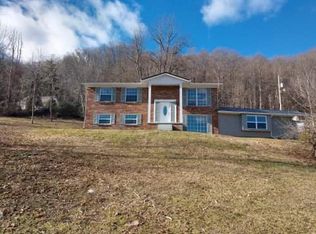 682 Hamner Ave NE, Norton, VA 24273