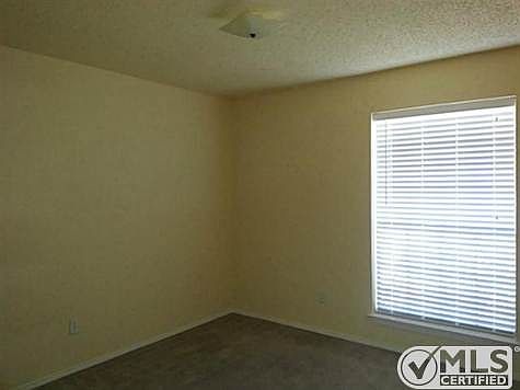 4th image of 3305 Lanarc Dr