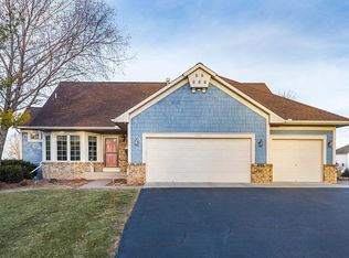 1761 Lockridge Ct, Waconia, MN 55387