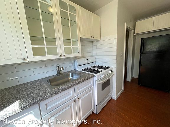 2nd image of 2818 E St Unit A