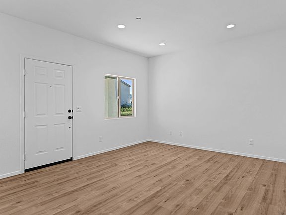 4th image of 13404 Wagon Ln