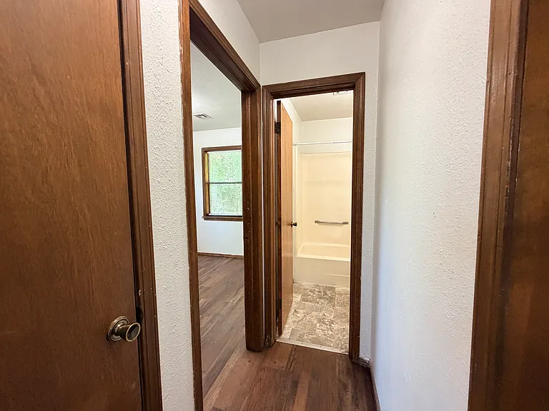 306 Wilson Ave — Photo 20