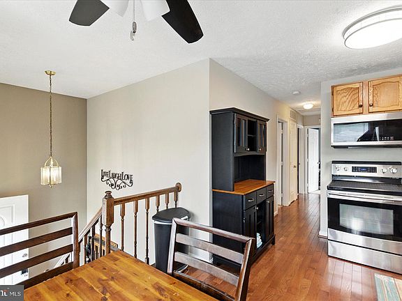 5th image of 8103 Escalon Ave