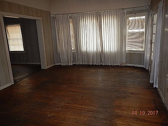 4th image of 400 S Kentucky Ave