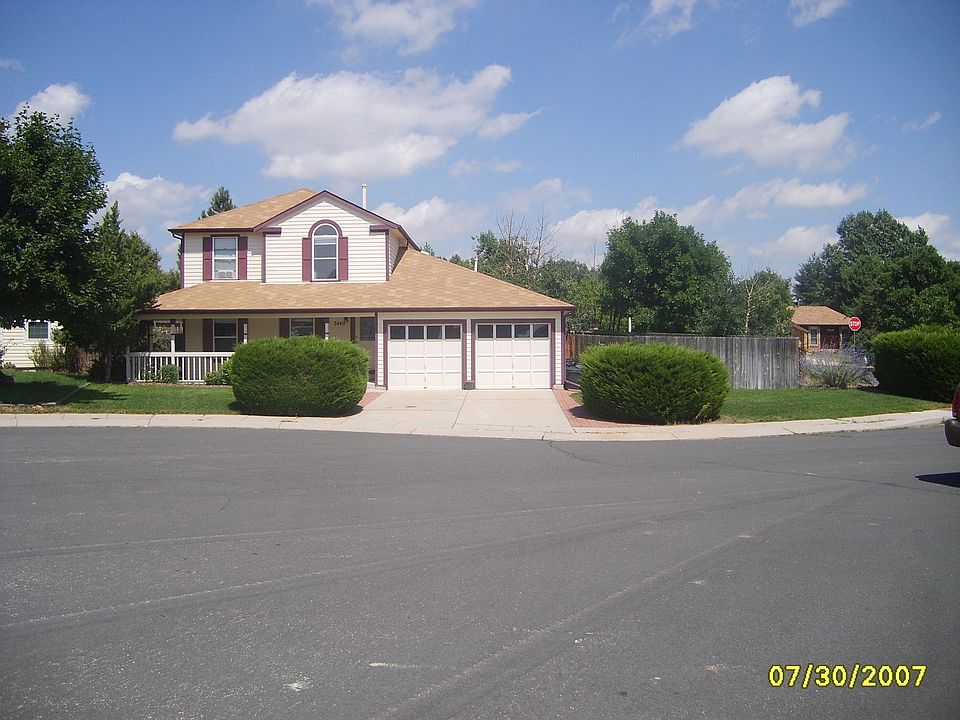 Cul-de-sac corner lot