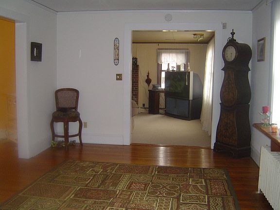 2nd image of 11 Brook St