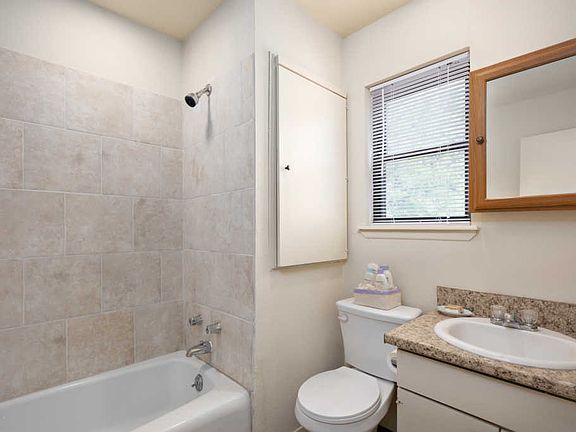 5th image of 3415 Harmony St