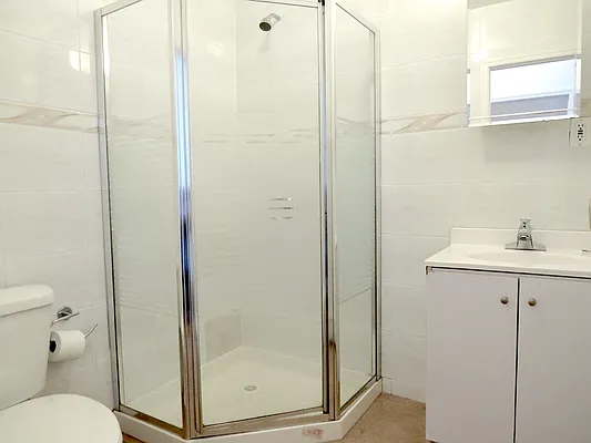 Rented by Capri Jet Realty Corp | media 11