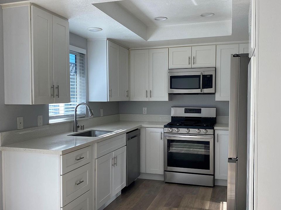 1st image of 560 Copper Dr APT 7