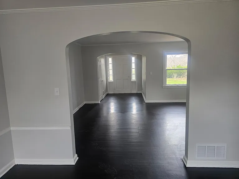 3950 Riverside Dr — Photo 32