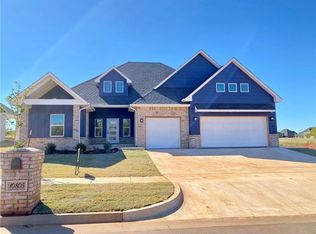 10805 Blue Creek Dr, Yukon, OK 73099