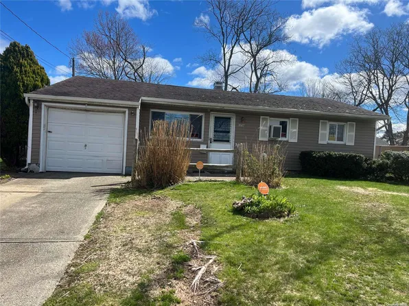 1687 Central Boulevard, Bay Shore, NY 11706
