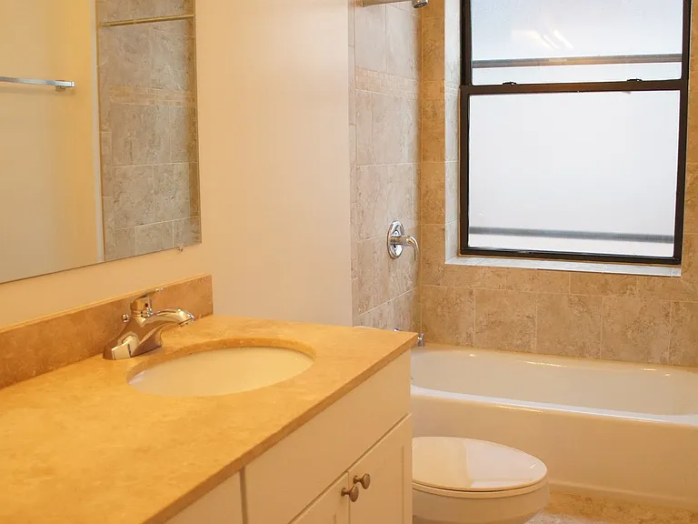 4715 N. Sheridan LLC — Photo 2