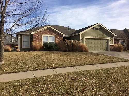 2520 Prairie Elm Dr Photo 1
