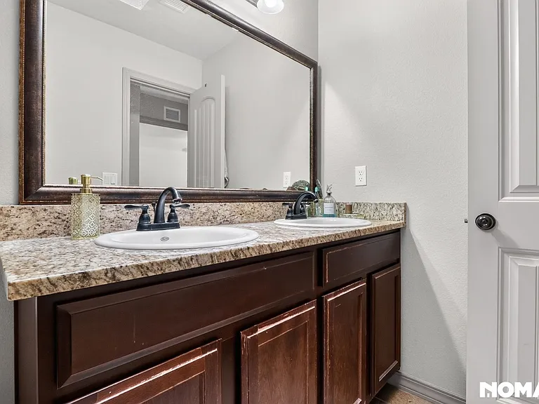 12485 Chamberlain Dr — Photo 25