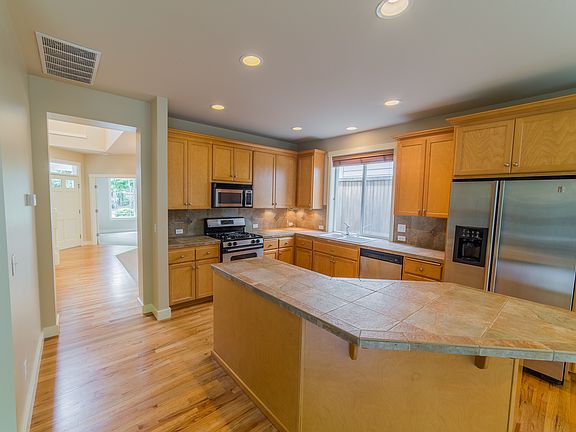 5th image of 21430 SE 1st Pl