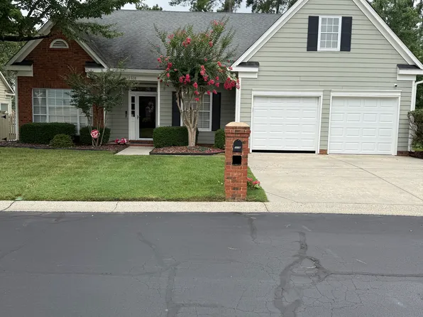 9038 Twilight Hill Ct, Charlotte, NC 28277
